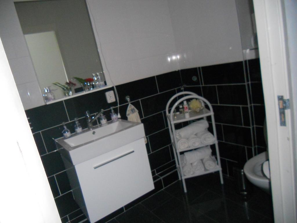 Sewdien'S Apartment Maashaven Róterdam Habitación foto